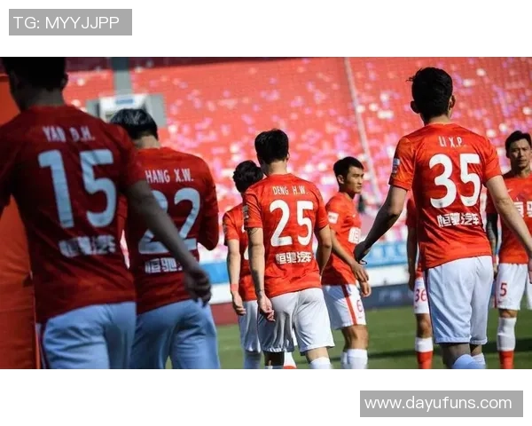 拿玻里与皇家苏斯达激战正酣比分结果揭晓引发球迷热议